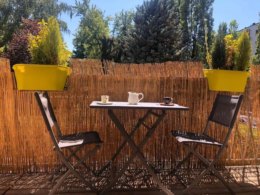Appartement Proche Centre Ville Avec Parking Gratuit Анси Экстерьер фото